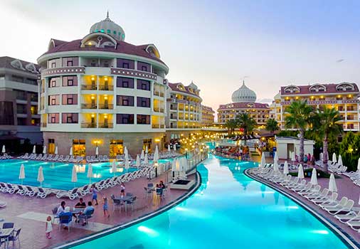 Kirman Belazur Resort Hotel